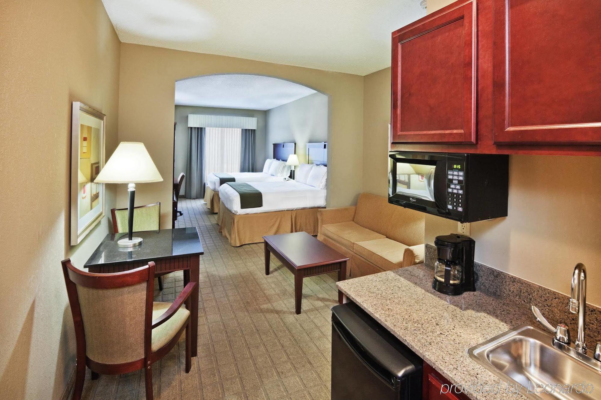 Holiday Inn Express Hotel & Suites Mcalester By Ihg Room photo